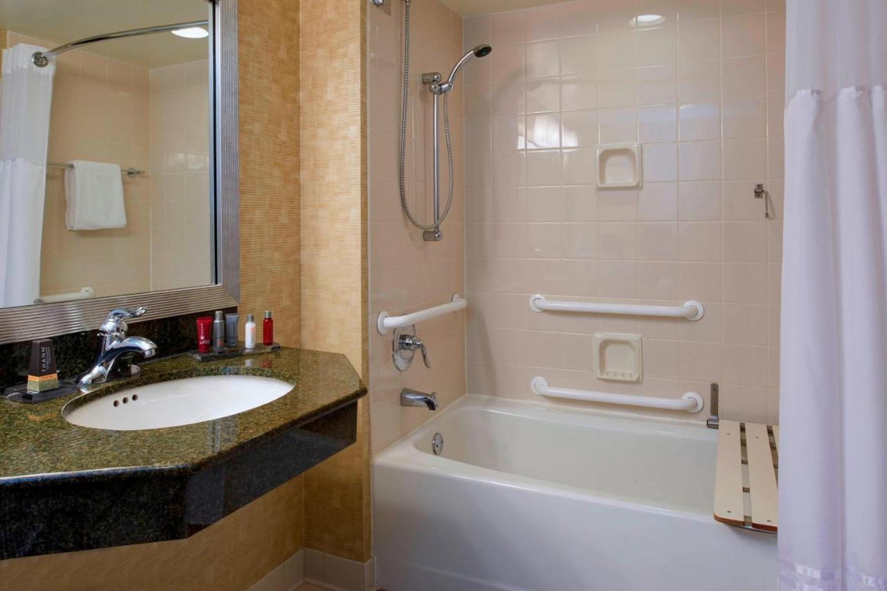 Milwaukee Marriott West Hotel Waukesha Luaran gambar